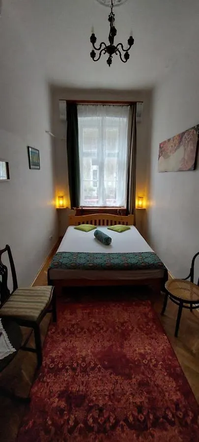 Classical Budapest Apartment In The Old Pest