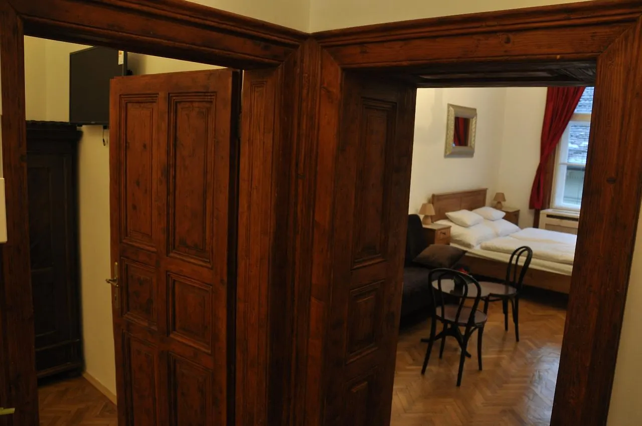 Classical Budapest Apartment In The Old Pest